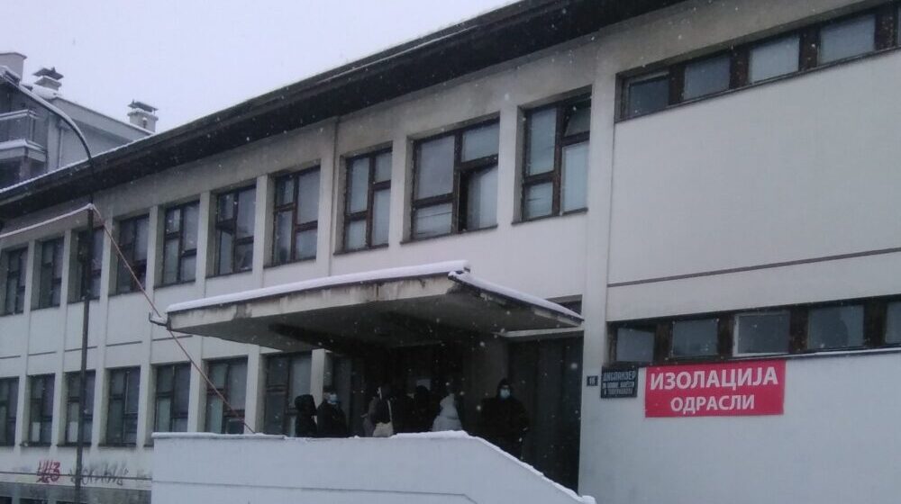 Užice: U kovid ambulantama juče 2.290 pacijenata 1