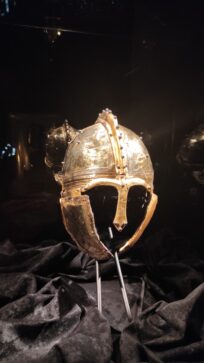 Novi Sad: Otvorene dve izložbe „spojene“ simboličnim mostom 4