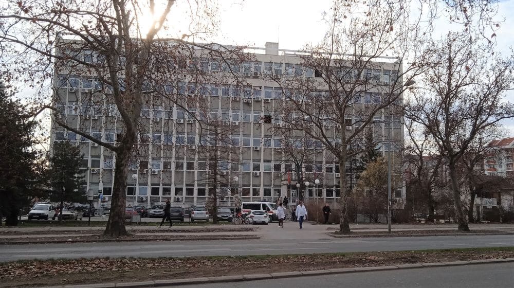 Novi Sad: Mlađi ljudi na udaru korona virusa 1