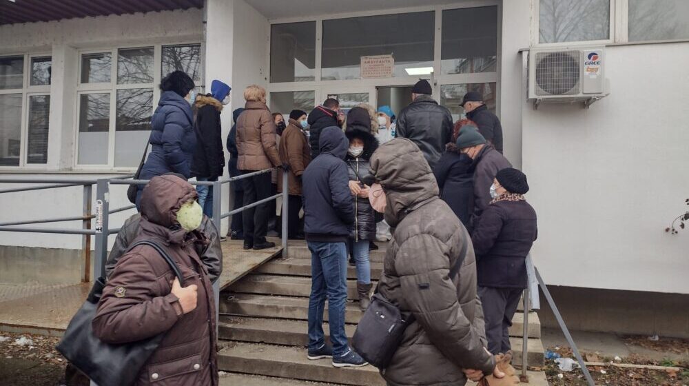 U Kragujevcu 602, u Šumadiji 842 novoobolelih 1