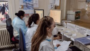 Od 1. januara počelo e-Bolovanje, gužve u APR-u pred praznike 3 Od 1. januara počelo e-Bolovanje, gužve u APR-u pred praznike 2