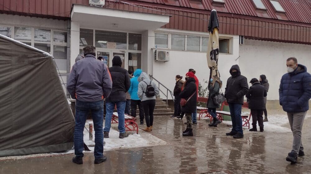 U Kragujevcu 836, u Šumadiji 1.168 novoobolelih 1