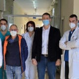 Kragujevac: Centar za neonatologiju dobio vozilo za prevoz prevremeno rođenih beba 14
