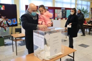 U Kragujevcu do 18 sati na referendum izašlo 19,18 odsto glasača 2