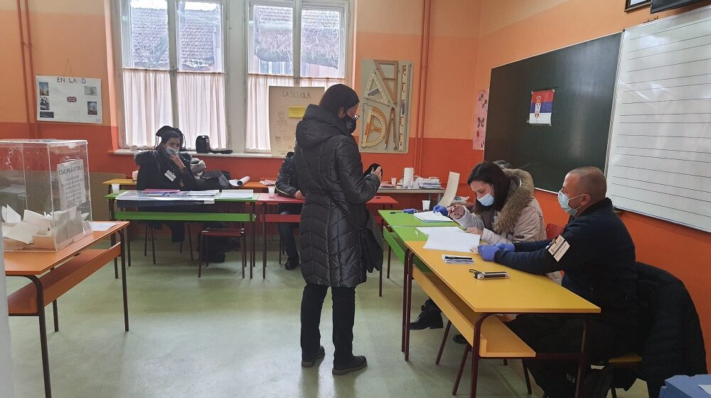 Kikinda: Blizu trećine upisanih birača glasalo do 18 sati 1