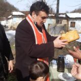 Obeležen praznik Sv. Atanasija Velikog u kragujevačkom romskom naselju Korman 6