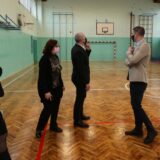 Kikinda: Saniran parket u fiskulturnoj sali Tehničke škole 2