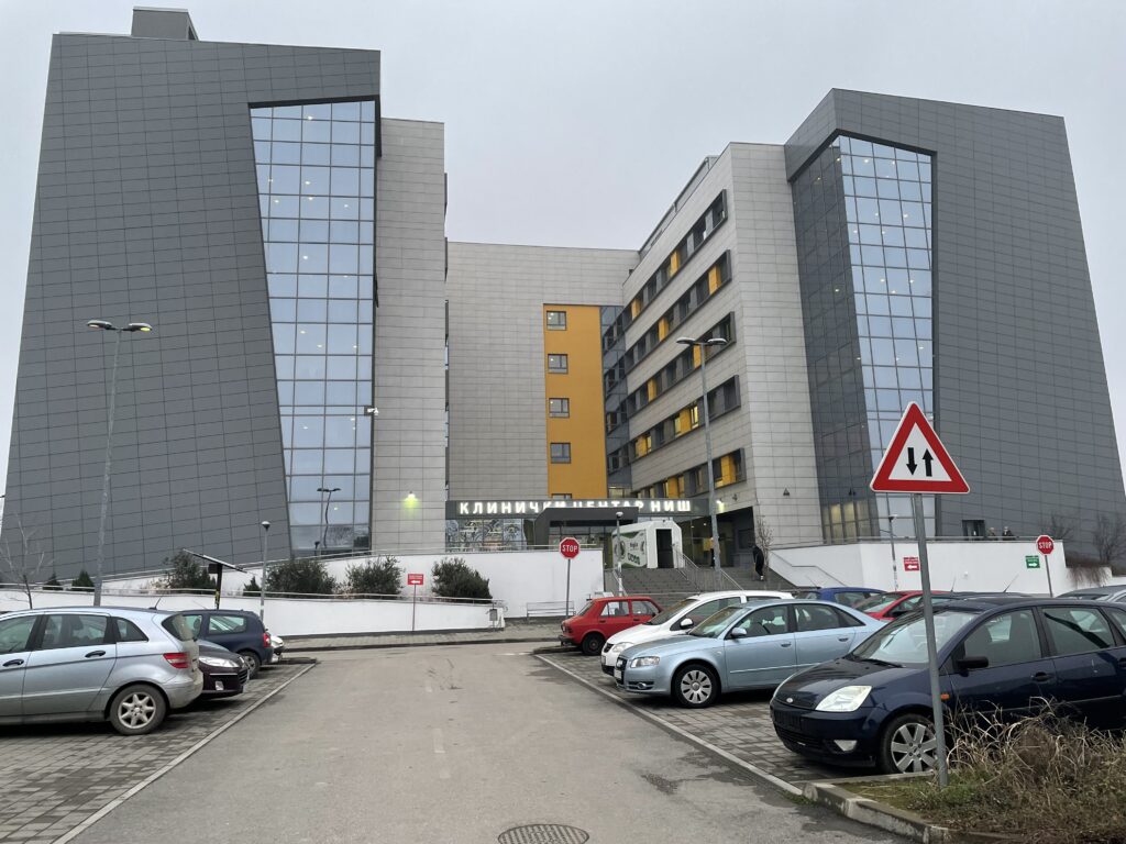 UKC Niš "Vukašinović u teškom stanju": Šta je sa kosovskim Srbinom zbrinutim u Nišu zbog teškog ranjavanja, o kojem institucije ćute? 2