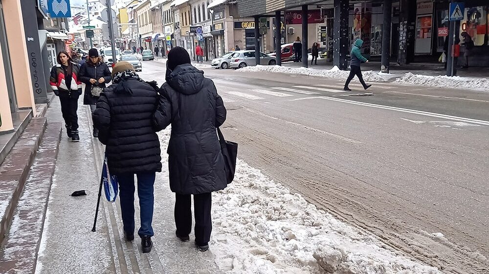 Kako da pravilno hodate po snegu i zaleđenim površinama 1