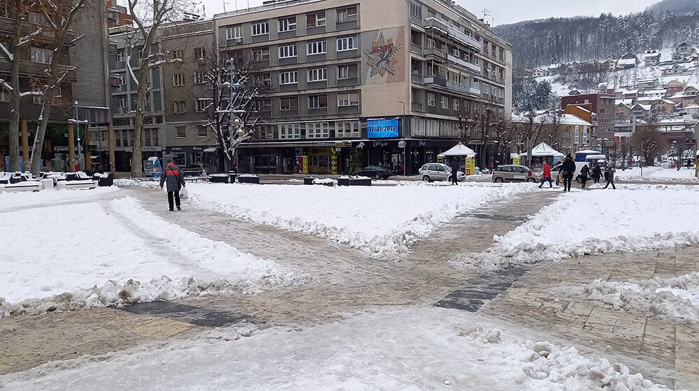 Zbog leda i snega povećan broj ortopedskih pacijenata u užičkoj bolnici (FOTO/VIDEO) 1