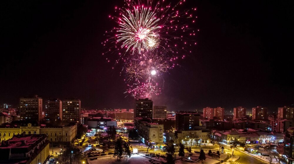 U Kragujevcu Nova godina po julijanskom kalendaru obeležena ponoćnim vatrometom 1
