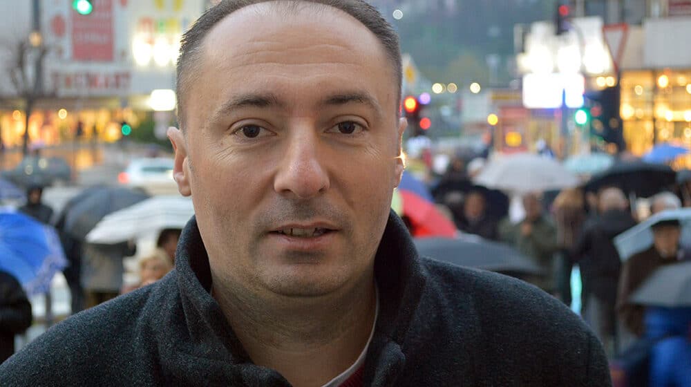 Donacijom od 100.000 dinara, porodica iz Amerike se zahvalila dr Željku Bacotiću i njegovim kolegama u užičkoj bolnici 1