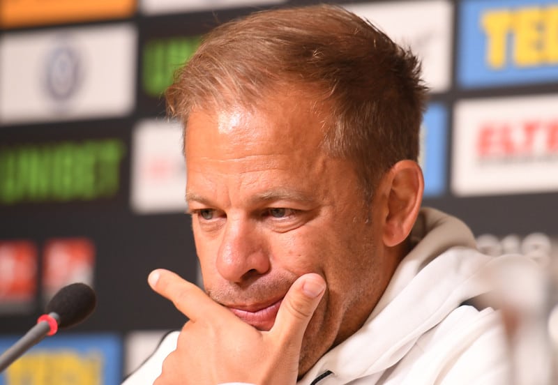 Anfang suspendovan na godinu dana 1