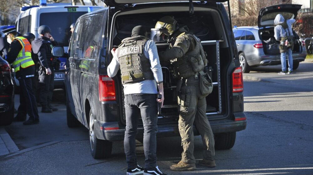 Napadač ranio nekoliko ljudi na univerzitetu u Hajdelbergu 1