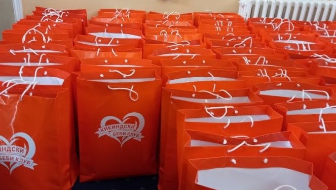 Kikinda: "Bebi klub" darivao 151 paket 1