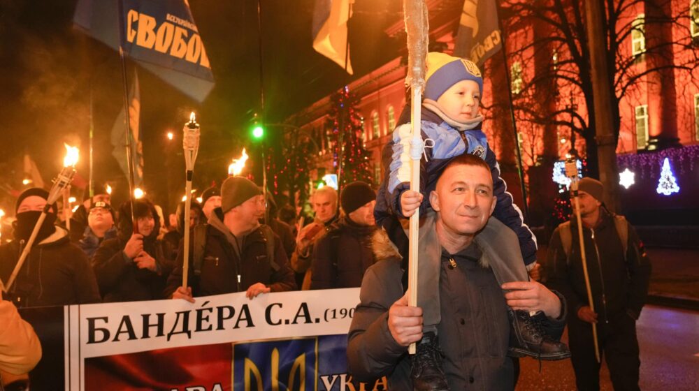 Ukrajinski nacionalisti marširali u čast Bandere koji je sarađivao sa nacistima 1