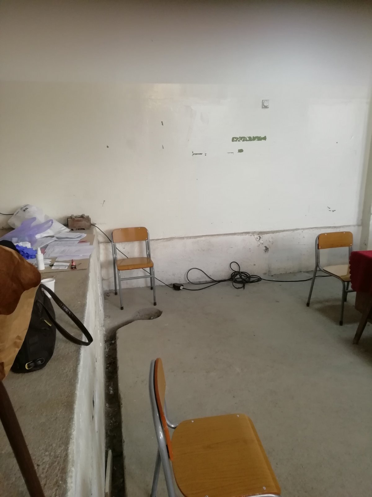 Niške Dveri: Neke naše članove u biračkim odborima "posećivala" policija, a neki su udaljavani 2 Niške Dveri: Neke naše članove u biračkim odborima "posećivala" policija, a neki su udaljavani 2