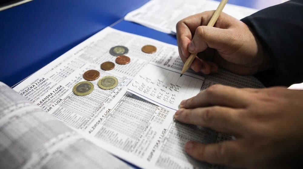 Pada odziv birača na kladionicama, kvota 1,01 da će predsednik Srbije biti izabran u prvom krugu 1