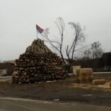 Novi Sad: Preko 130 prijava u vezi sa paljenjem Badnjaka kada su gorele i gume 5