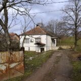 Vesić: Montažne kuće za dve porodice iz Surčina 1