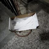 U Zemunu pozivi za referendum bačeni umesto ubačeni u sandučiće 6