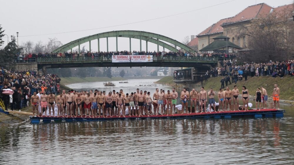 Plivanje za časni krst u Zrenjaninu 1