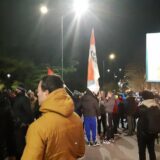 Protest ispred RTCG, skandiraju "Uzeo si pare, Dritane", Abazović demantovao da će ići sa DPS-om 11