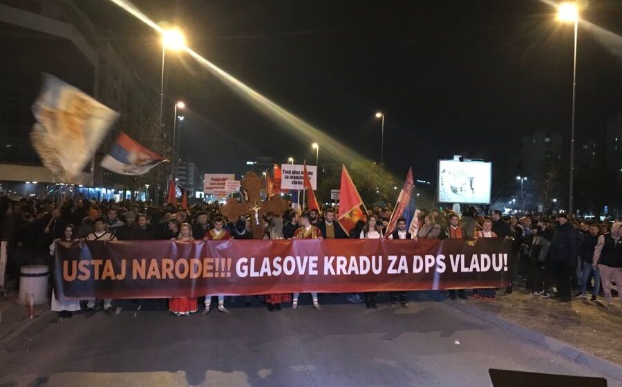 I večeras protest u Podgorici protiv najave "rušenja aktuelne vlade" manjinskom 1