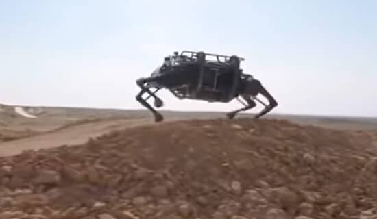 Kina proizvela najvećeg robota s četiri noge, zovu ga Mehnički jak 13