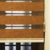 Efektni detalj u uređenju poslovnih prostora - zebra zavese 2