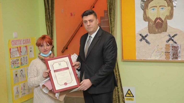U Užicu Svetosavska nagrada uručena vaspitačici Miluniki Nikolić 2
