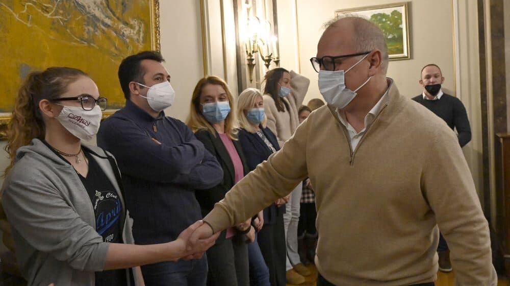 Vesić: Suština lokalne samouprave je da pomaže školski i rekreativni sport 1