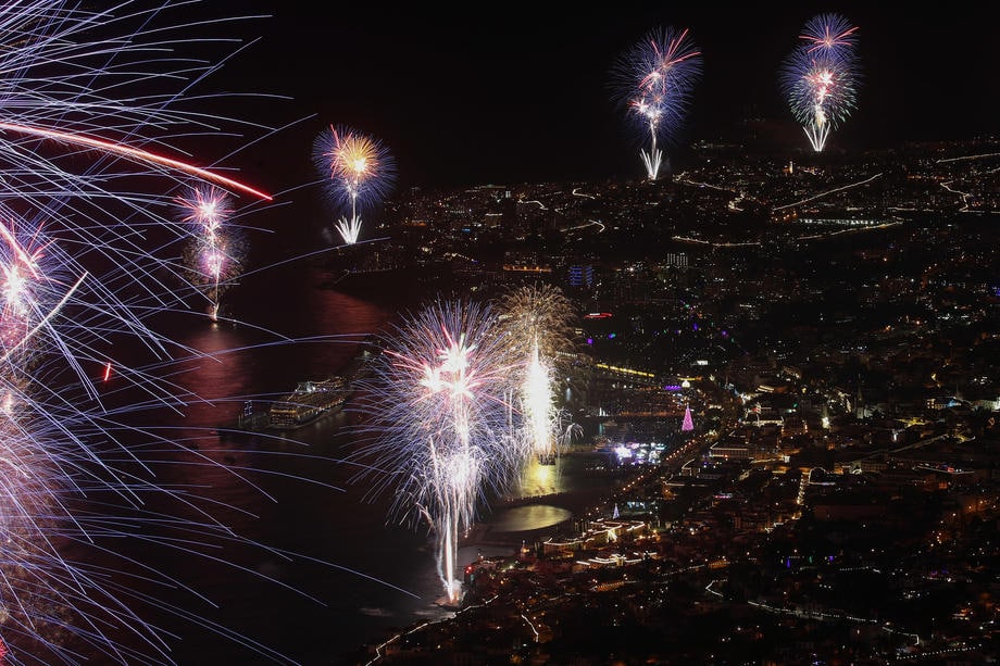 Kako je dočekana Nova godina u svetu? (FOTO) 13 Kako je dočekana Nova godina u svetu? (FOTO) 13