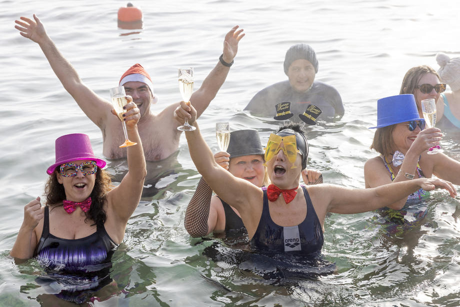 Kako je protekao prvi dan 2022. godine u svetu (FOTO) 5 Kako je protekao prvi dan 2022. godine u svetu (FOTO) 5