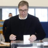 Vučić: Jedva sam svoje roditelje ubedio da glasaju – da 6