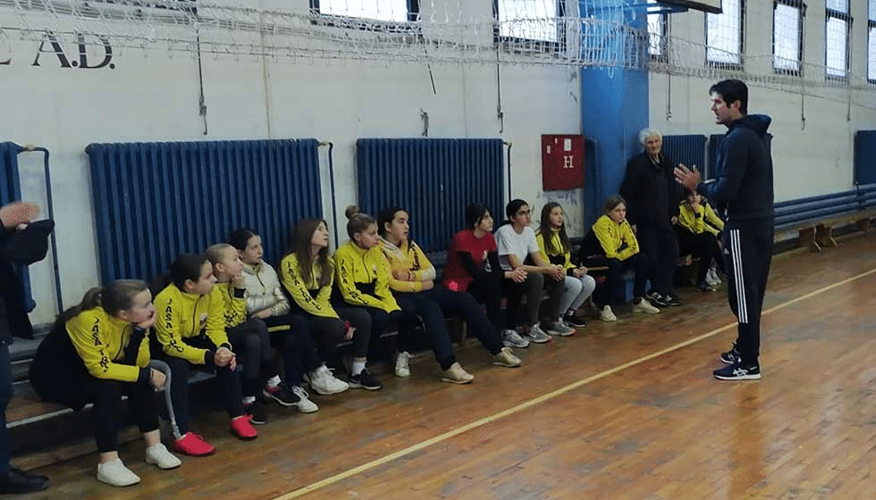 U Jaši Tomiću devojčice igraju fudbal 1