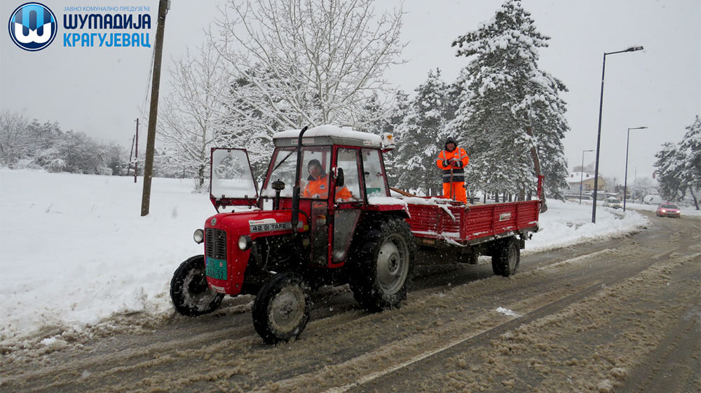 Kragujevac: Zimska služba raščišćava sneg, grad se greje bez prekida, vodosnabdevanje stabilno 1