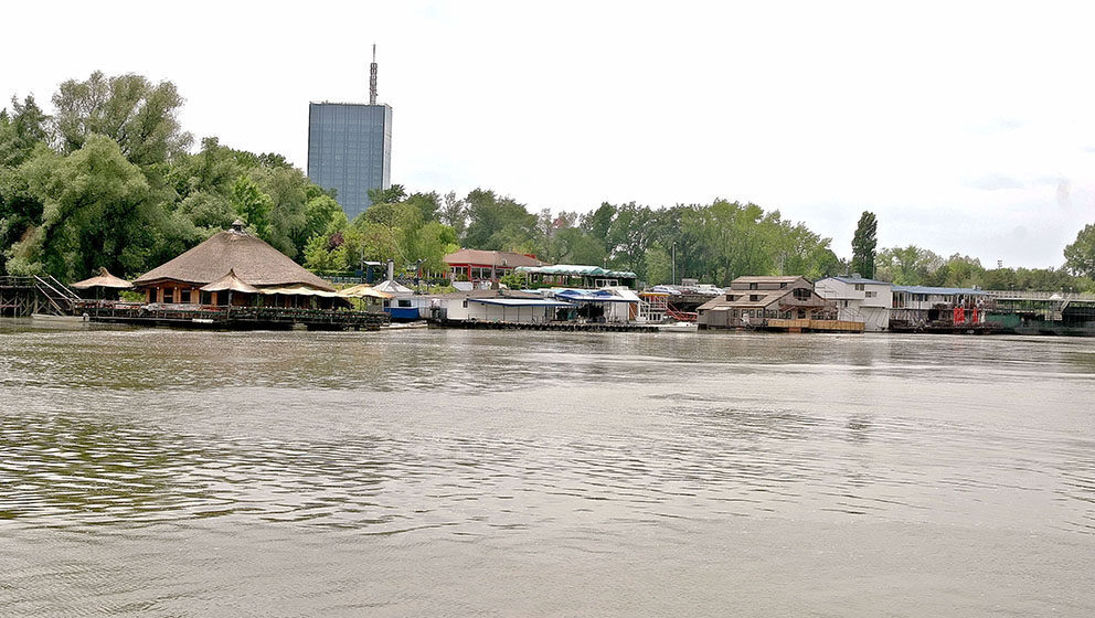 Gradski urbanista o protestu vlasnika splavova: Preveliki broj plutajućih objekata ugrožava funkcionisanje grada 14