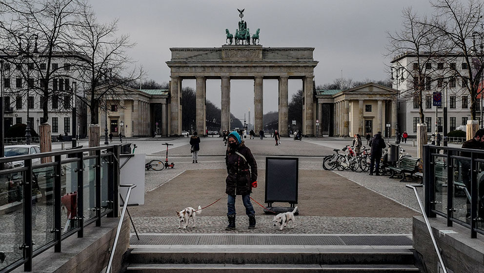 U Berlinu zabranjeno isticanje ruskih i ukrajinskih zastava tokom obeležavanja 77. godišnjice završetka Drugog svetskog rata 1