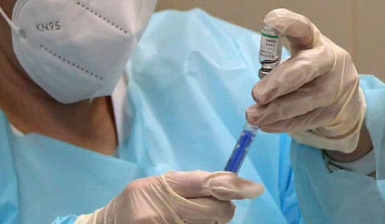 Izrael: Četvrta doza vakcine smanjuje rizik umiranja od kovida-19 za 78 odsto 13