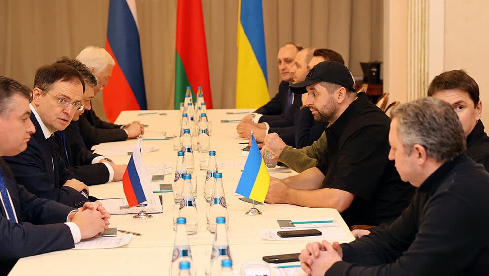 Treća runda pregovora između Ukrajine i Rusije ipak u ponedeljak, tvrdi član ukrajinske delegacije 1