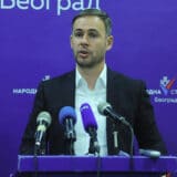 Aleksić Vučiću: Ako ti je teško, skloni se 6