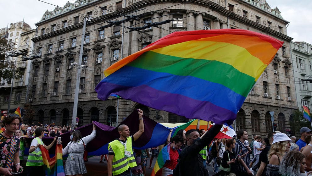 Kratka istorija LGBT pokreta u svetu: Od sukoba sa policijom i opšte pobune do istopolnih brakova 1