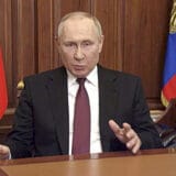 Kremlj tvrdi da će „savladati sankcije“ 5