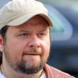 Zbog povrede dostojanstva i prava na privatnost Marka Vidojkovića i njegove supruge tabloid Objektiv dužan da plati 260.000 dinara, Vidojković se žalio 6