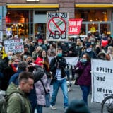 Hiljade ljudi protestovalo u Tel Avivu zbog rasta troškova života 12