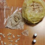 MUP: Policija na Zvezdari zaplenila manju količinu heroina i uhapsila dve osobe 12