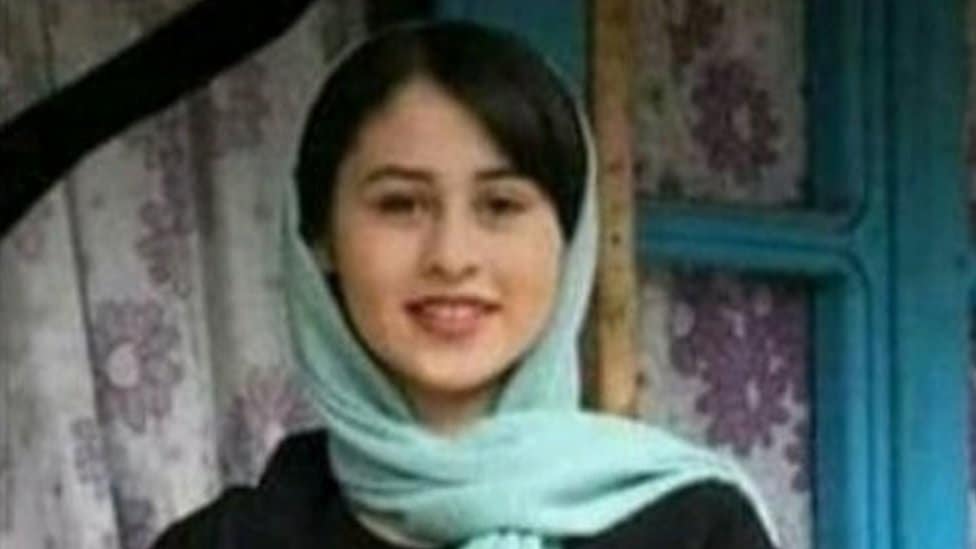 Femicid u Iranu: Šta ubistvo tinejdžerke govori o zakonima ove zemlje 2 Photo of Romina Ashrafi taken from a death notice in Gilan province, Iran