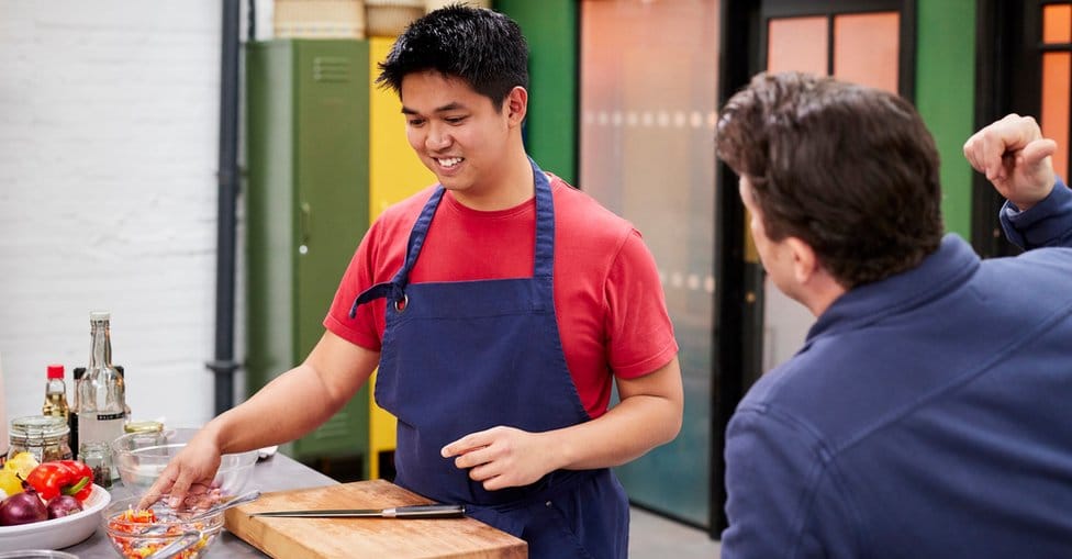Hrana, kuvari i televizija: Zašto Džejmi Oliver ne voli takmičenja u kulinarstvu 3 A contestant on The Great Cookbook Challenge