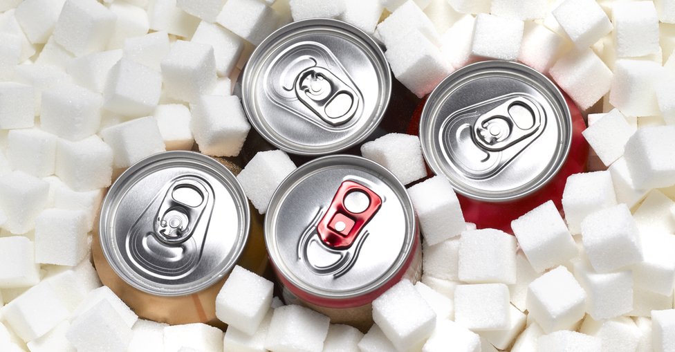 Hrana, kuvari i televizija: Zašto Džejmi Oliver ne voli takmičenja u kulinarstvu 5 Cans of sugary soft drinks